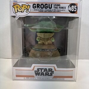 Funko Pop! Deluxe SFX Star Wars Grogu Using the Force #485 + Soft Protector